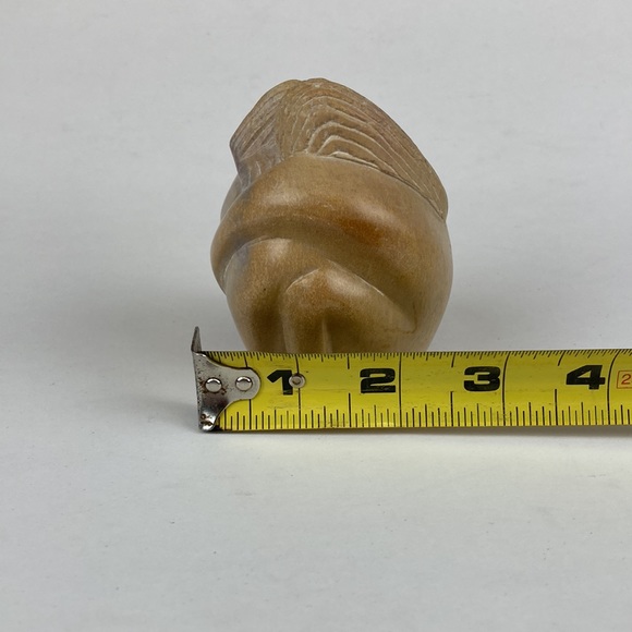 Hand Crafted Soapstone Hugging Couple Figurine 3” - Picture 8 of 10